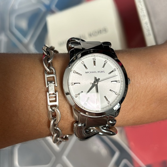 Michael Kors Women's Elena Silver Dial Twist Bracelet Watch MK3607- gently used - Picture 7 of 16